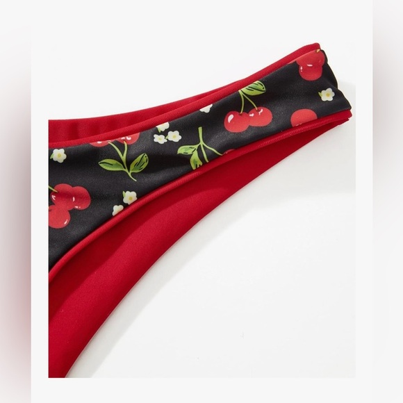 Women’s Cherry Red Thong Bikini Set Reversible String 2 Piece Swimsuit Sz Medium - Picture 4 of 6